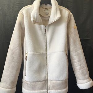 Koolaburra Cream Fleece Jacket . On consignment with @ashleyfrosting4